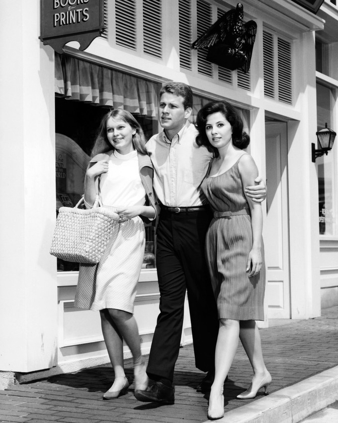 Peyton Place Featuring Ryan O'Neal, Barbara Parkins, Mia Farrow 16x20 Poster