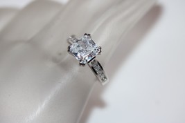 Fine 14K White Gold Engagement Ring with Clear Stones Size 6 - £291.81 GBP