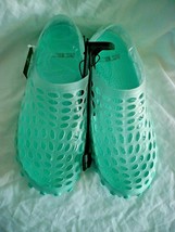 Athletic Works Women&#39;s Caged Water Shoe Size 9/10 Mint Green Beach Clog NEW - $379.96 MXN