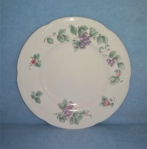Pfaltzgraff Grapevine 4 Salad Dessert Plates - $14.00