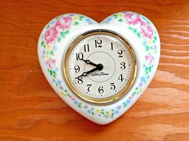 Seth Thomas Ceramic Quartz White Heart Shaped Clock  w/Flowers around Face - £15.81 GBP