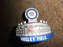 Chicago Cubs Wrigley&#39;s Feld Baseball Park Stadion Uhr Forever Collectibles MLB - £22.71 GBP