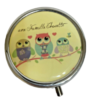 Pretty Owls Une Famille Chouette Purse Travel Pill Box Divided Silver 2 ... - $18.54