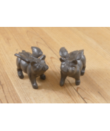 Set 2 Cast Iron FLYING PIGS Statue Farm Paper Weight Garden Rustic Figurine - $496.57 MXN
