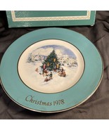 1978 Avon Christmas Plate &quot;Trimming The Tree&quot; by Enoch Wedgwood, England - £6.73 GBP