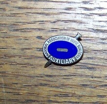 VINTAGE NATIONAL ASSOCIATION OF HOME BUILDERS AUX LABEL SPIKE BADGE PIN - $16.34