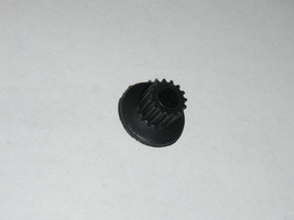 Small Gear for Motor Shaft in Black and Decker Bread Maker Model B2200 - £7.04 GBP