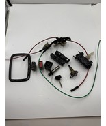 Vintage OEM MERCEDES W123 280E 1975-1986 FRONT WINDOW SWITCHES &amp; Other P... - $1,884.55 MXN