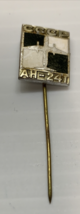 Vintage Badge Pin Soviet Aircraft Paris Air Show CCCP AH-24T Aviation US... - €12,89 EUR