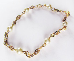 Fine Delicate Vintage Wells 12K Gold Filled Costume Pearl Bracelet - $34.64