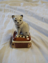 Vintage 1981 Fitz & Floyd Spotted Cat Trinket Box Staffordshire Reproduction - $20.00