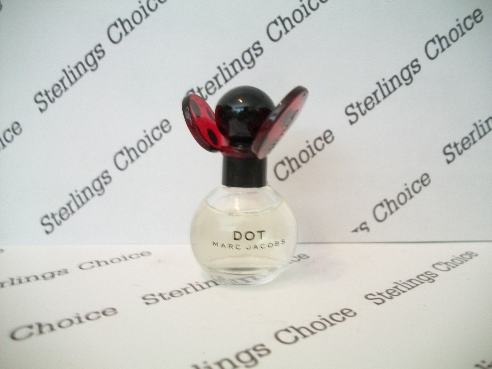 Marc Jacobs Dot Perfume .13 Fl oz /4ml Eau De Parfum Mini/Travel - $19.74