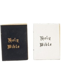 2 Bibles: Black, White B0260 Town Square Dollhouse Miniature - £1.55 GBP