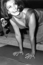 Sophia Loren Stunning 18x24 Poster - $23.99