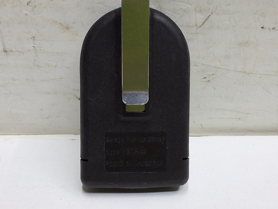 Genie compatible single button garage door and gate remote opener GDR-23 Item image 2