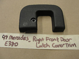 Oem 97 Mercedes E320 W210 Right Passenger Side Front Door Panel Latch Cover - $19.79