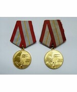 Lot 2 Vintage Medallions 1918-1978 Rem. Armed Forces of the USSR, 10K Go... - $77.06 CAD