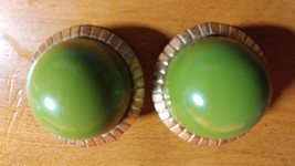 Avocado Green Plastic Button Earrings metal base Clip On VTG Gold Tone - $9.89