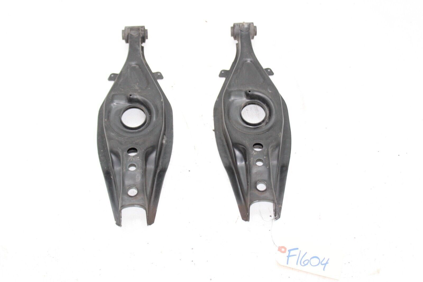 94-02 MERCEDES-BENZ E320 Rear Lower Right And Left Suspension Control Arms F1604 - £72.69 GBP