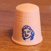 Vintage Marilyn Monroe Thimble Plastic Sewing Peach Pink USA Made Blue Stamped - £6.38 GBP
