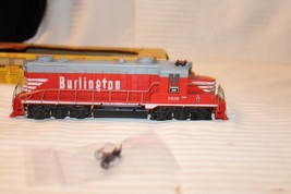 HO Scale Tyco, GP20 Diesel Locomotive, CB&amp;Q Burlington RR, Red, #5628 - $80.00