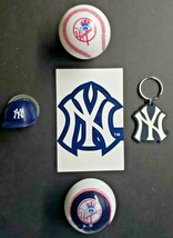 New York Yankees Baseball Vending Charms Lot of 5 Ball, Helmet, Key Chai... - £15.97 GBP