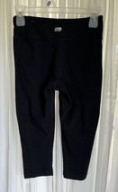 Makria Women’s Activewear Black Capri Leggings SZ  S - $17.83 CAD