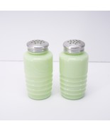 Jeannette Glass Jadeite Beehive Salt Pepper Shakers Ribbed Shakers Vintage - £48.60 GBP