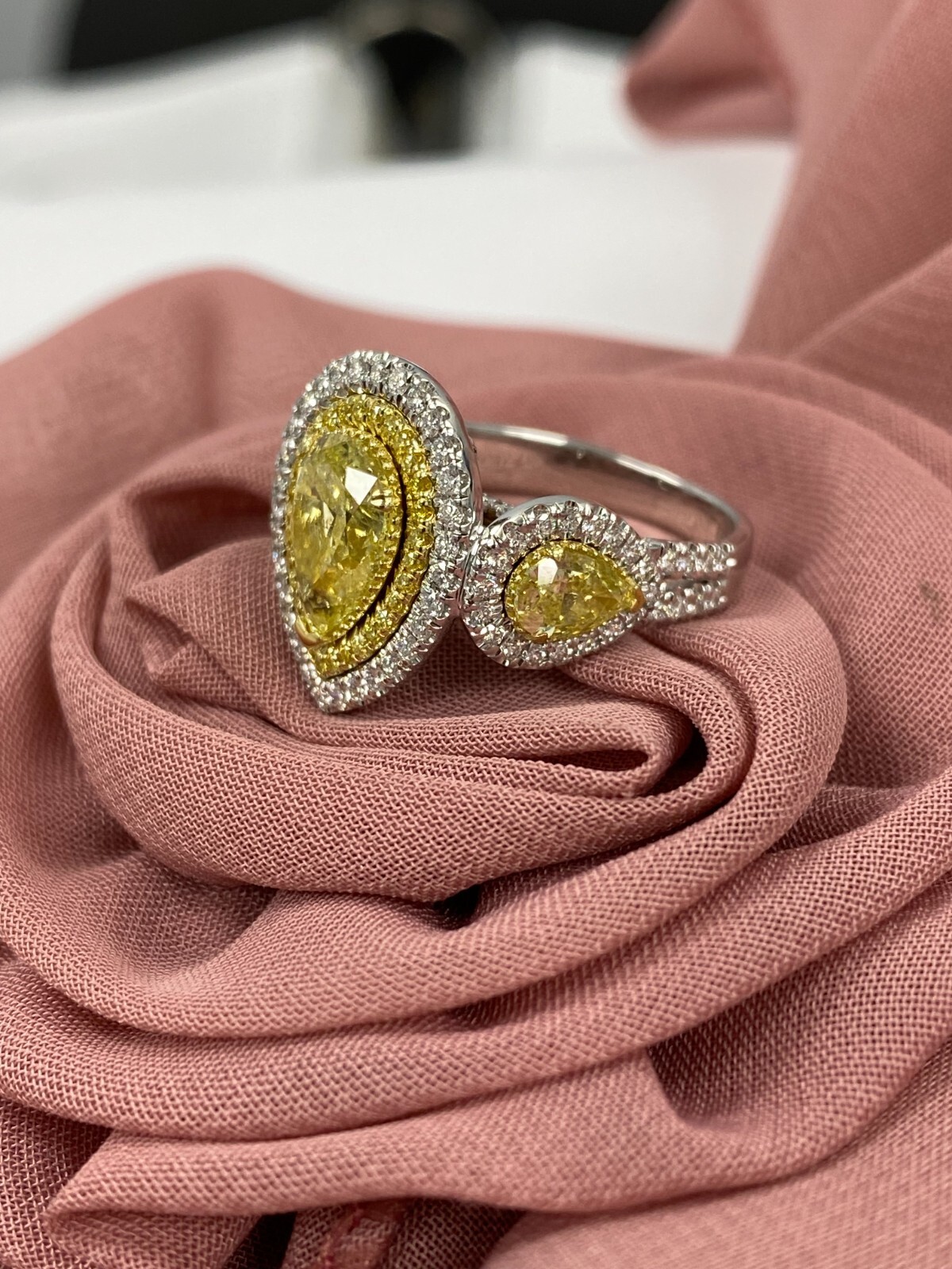 GIA 1.79 Ct Pear Cut Fancy Intense Yellow Diamond Engagement Ring 18k 3.81 TCW Item image 8