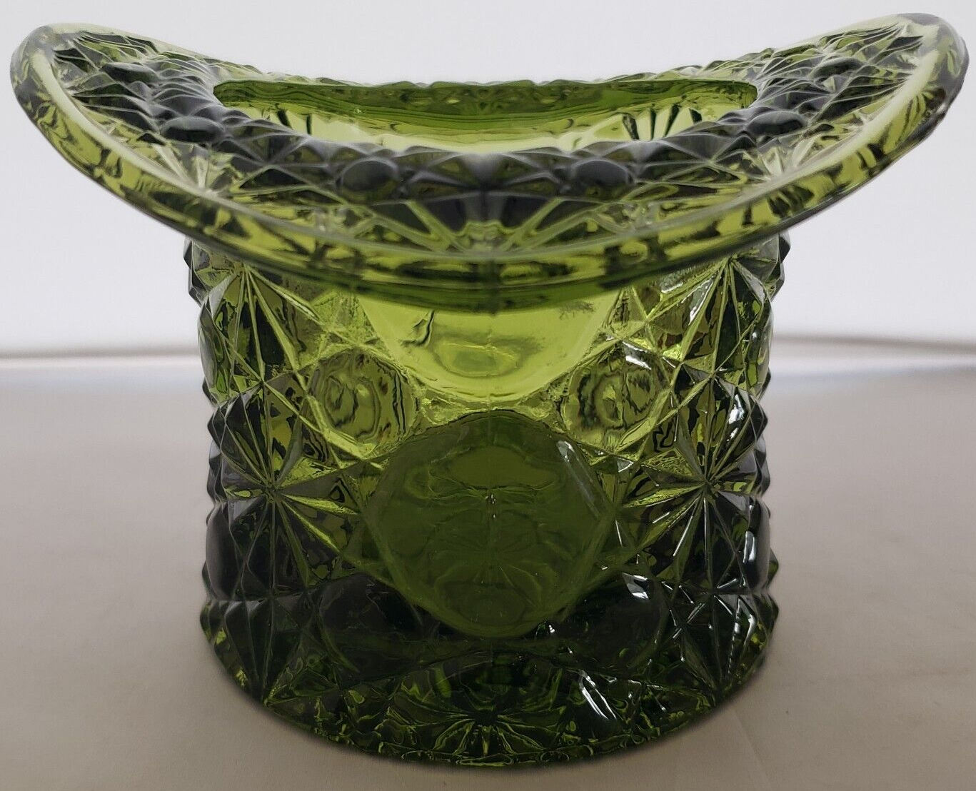 Indiana Glass Green Top Hat Daisy &Button Pattern Catch-All/ Bud Vase Made USA - $18.70