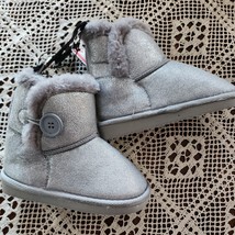 Kidgets ~ SILVER ~ Faux Fur ~ Mid-Calf ~ Toddler Girls&#39; Size 6 ~ Lined Boots - £18.22 GBP
