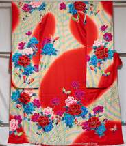 1980s Vibrant Kakeshita - Japanese Women&#39;s Wedding Kimono - Luscious Peonies &amp; B - £156.67 GBP