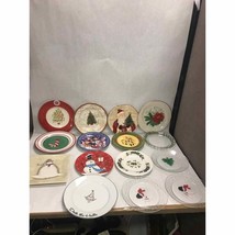 15 Lot Vintage Christmas plates singles santa trees 8-9 inch xmas ceramic table - £36.61 GBP