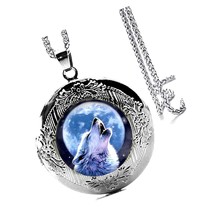 Boutique Silver Tone Wolf Howling at The Moon Locket - £43.79 GBP