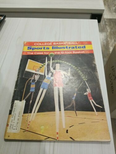 Vintage SPORTS ILLUSTRATED Magazine - December 4 1967 12 foot basketball - $8.90