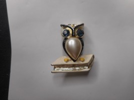 Owl On Book Brooch Black White Blue Faceted Rhinestone Eyes Faux Teardrop Pearl - £10.89 GBP