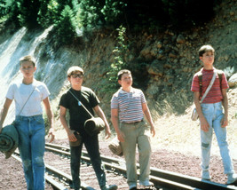 Stand By Me River Phoenix Wil Wheaton Cast 8X10 Photo - £7.66 GBP