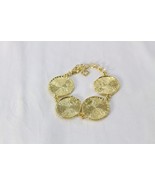 Hello Kitty Gold Bracelet | Momoberry Sanrio - $3,462.27 MXN