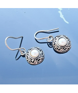 ROSS SIMONS 925 STERLING SILVER MOTHER OF PEARL DAINTY EARRINGS - €40,80 EUR