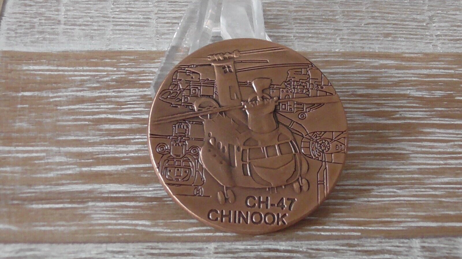 US Army CH-47 Chinook Challenge Coin #A237 - $5.93