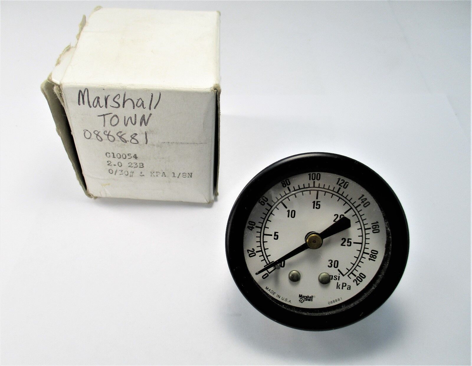Marshall Town 0-30 PSI Pressure Gauge 088881 2 1/4&quot; Face 2.0 23B - $13.97
