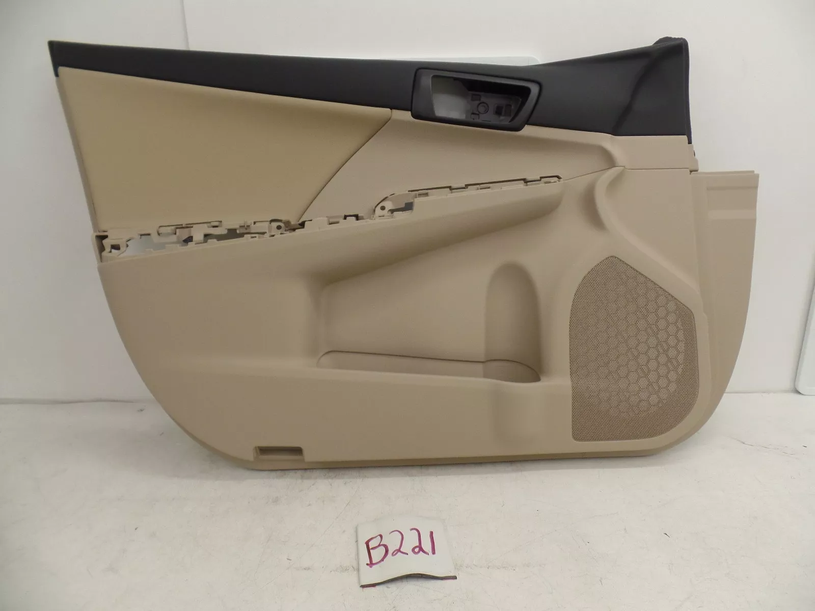 New OEM Toyota Front LH Door Trim Panel 2012-2014 Camry 67620-06A50-22 Tan/Black - $173.25