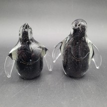 Lovely Pair Couple Of Art Glass Penguins Clear And Black Figurine Paperw... - $19.79