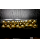 Mini Shatterproof Matte Finish Gold 1&quot; Ball Ornaments 16/Pk - €7,27 EUR