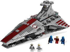 Star Wars: Venator Class Republic Attack Cruiser Building Block Set - £118.73 GBP