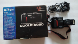 Nikon COOLPIX 950 2.11MP, 3XZoom Digital Camera - Tested W/ Memory Card - $60.76