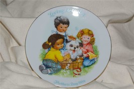 Vintage Avon Mother&#39;s Day Plate Loving Is Caring 1989 Great Gift - £5.47 GBP