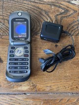 Motorola MOTO VU204 Verizon Wireless Mobile Flip Phone Black - $11.29