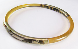 Striking Vintage Art Nouveau Lucite And Etched Brass Bangle Bracelet - £31.57 GBP