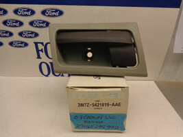 FORD 3W7Z-5421819-AAE Drivers Door Handle Interior Crown Victoria OEM NOS - $20.30